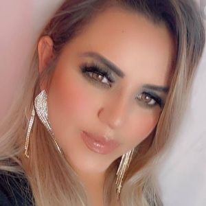 Meet your Posher, Alejandra